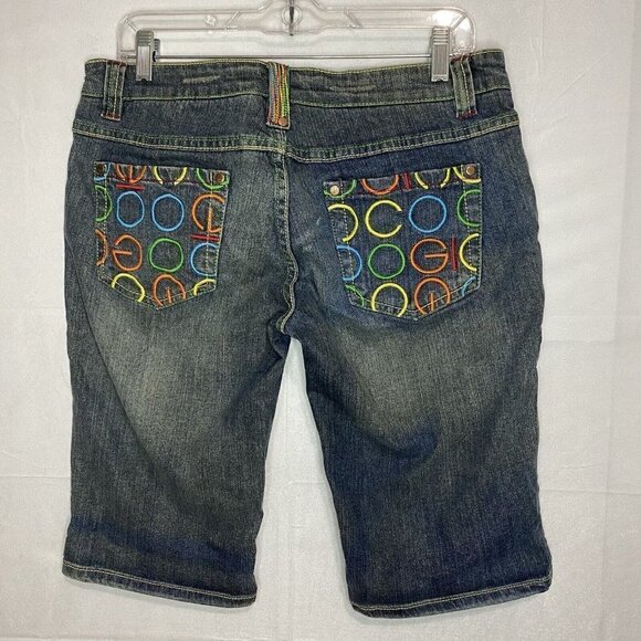 Coogi Womans Embroidered Button Bermuda Denim Jean Shorts Size 13/14 (34x13) - Picture 5 of 8